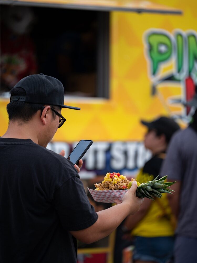 Fresh order at the food-truck window